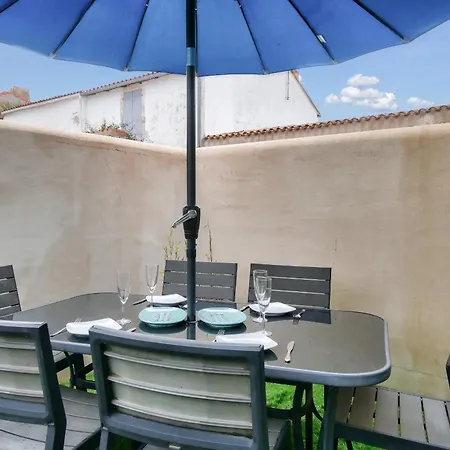Pres Du Port De St-martin-de-re Avec Terrasse Apartman Saint-Martin-de-Ré