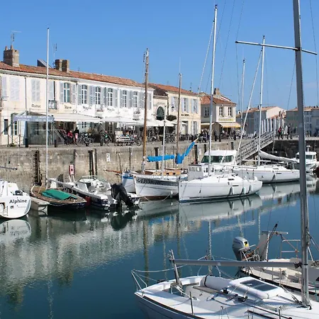 Pres Du Port De St-martin-de-re Avec Terrasse Apartman Saint-Martin-de-Ré