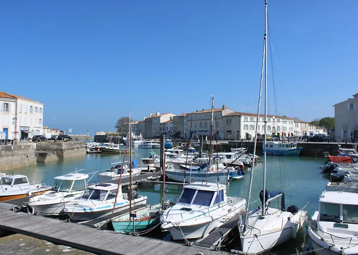 Pres Du Port De St-martin-de-re Avec Terrasse Apartament *